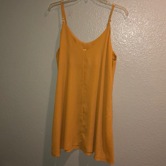 Hello Dress - Picture 2 of 2